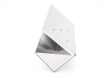 Stainless steel smoker box in V-shape